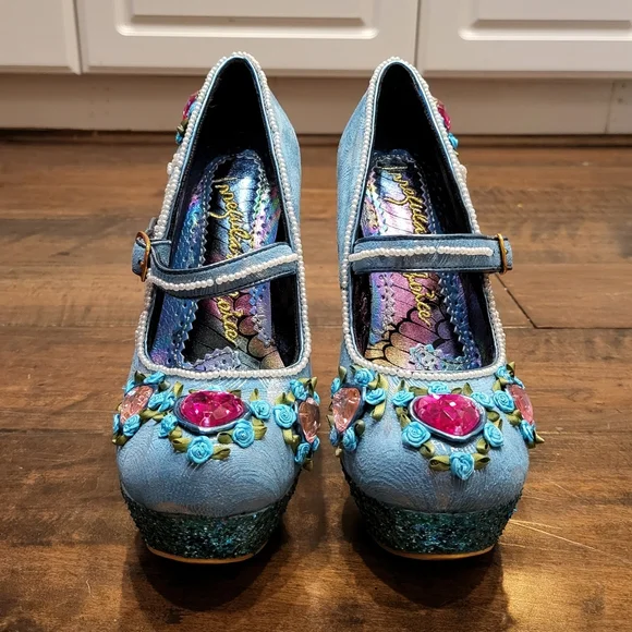 NWT Host Pick🥳 Irregular Choice Carousel 🎠 Carol Sell Glitter Snow Globe Heels - Picture 9 of 16